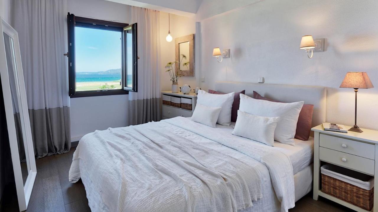 Soleado Beachfront Villa Skála Foúrkas 외부 사진